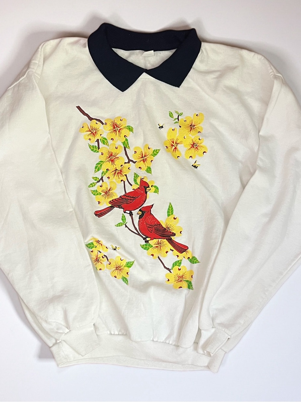 Vintage White Pullover Sweatshirt with Red Cardinals & Yellow Floral Print